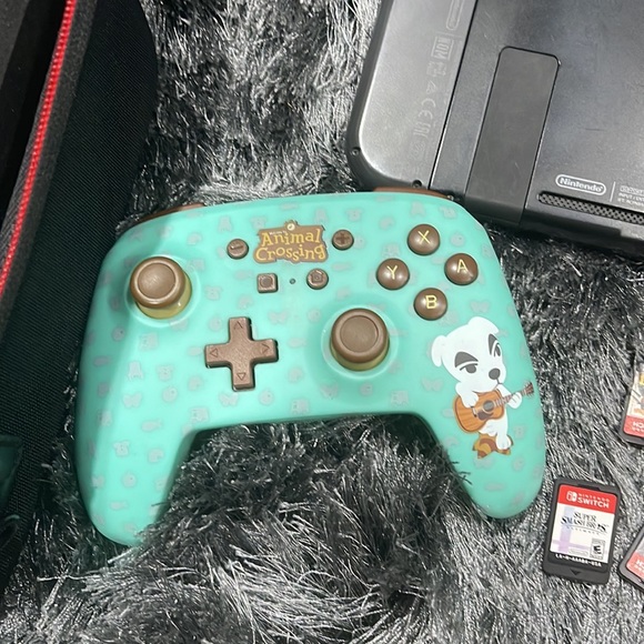 Nintendo Switch 1st model with vans & accessories - Picture 2 of 14